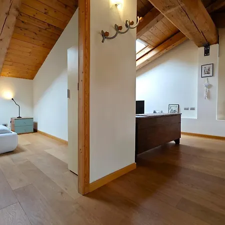 Hostdomus - White Loft * Cesana Torinese