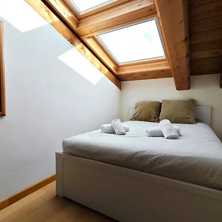 Hostdomus - White Loft Apartment Cesana Torinese
