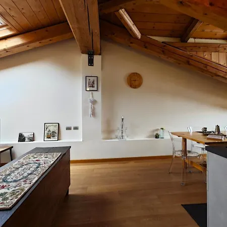 Hostdomus - White Loft Apartment Cesana Torinese