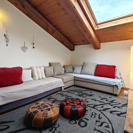 Hostdomus - White Loft * Cesana Torinese