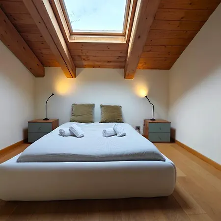 Apartment Hostdomus - White Loft